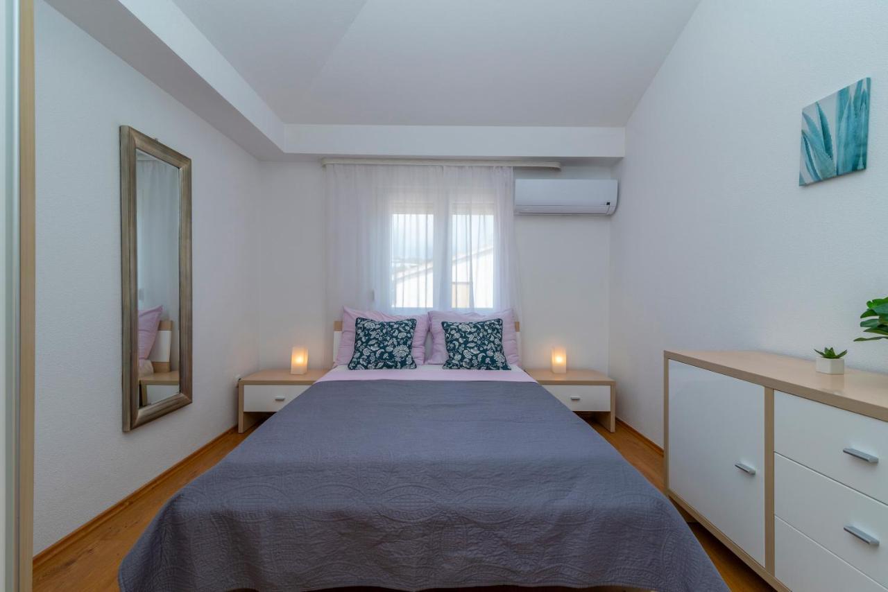 Apartment Angela Trogir Exterior photo
